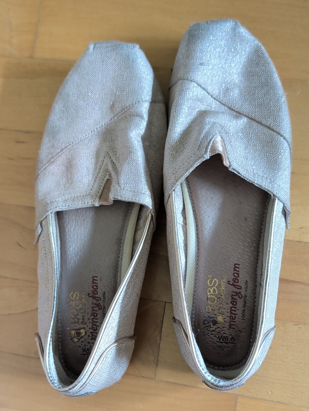 Skechers Bobs Women's Slip-On Flats in Shimmering Light Gold Size 6.5